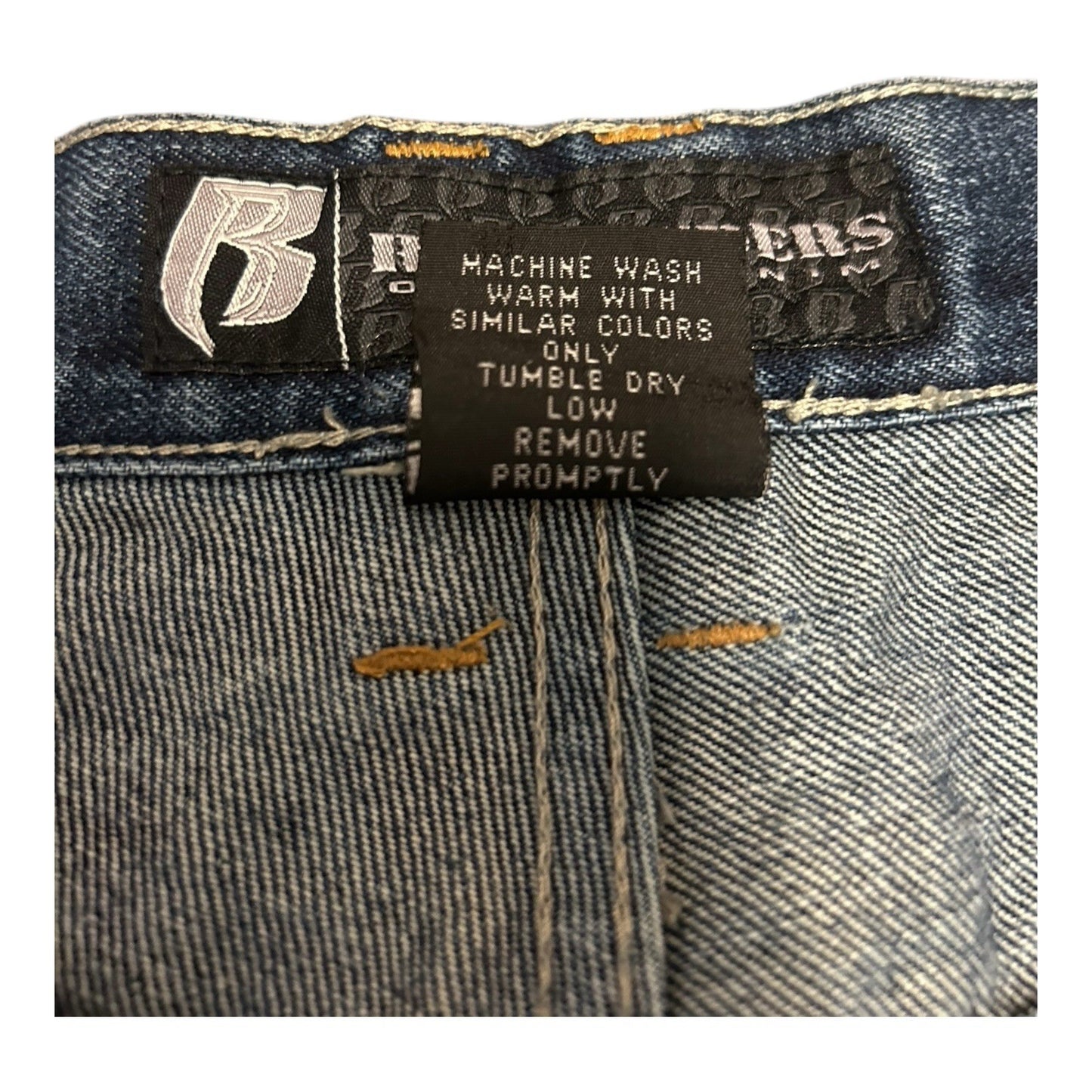 6923956